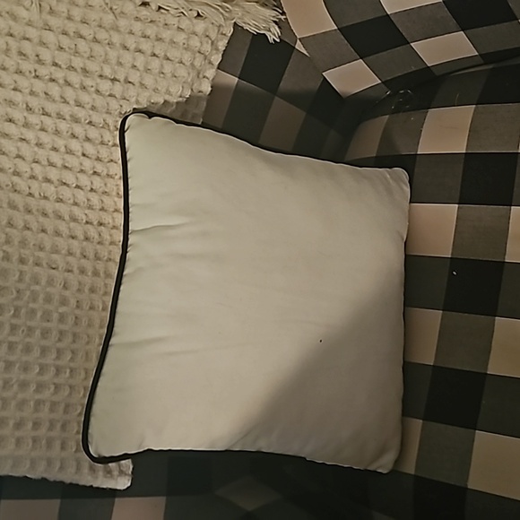 Pillows - Picture 6 of 6